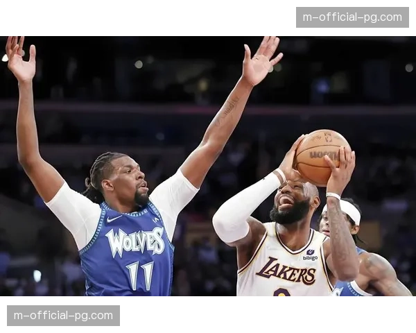 湖人近期防守效率下滑至118.3，三连败期间场均失分116.3分