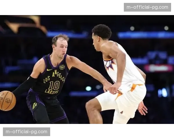 肯纳德改打控卫三场28助4失误 湖人解锁新战术体系